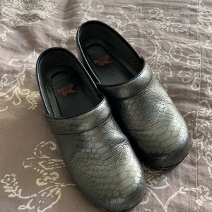 Women’s Dansko XP, size 38